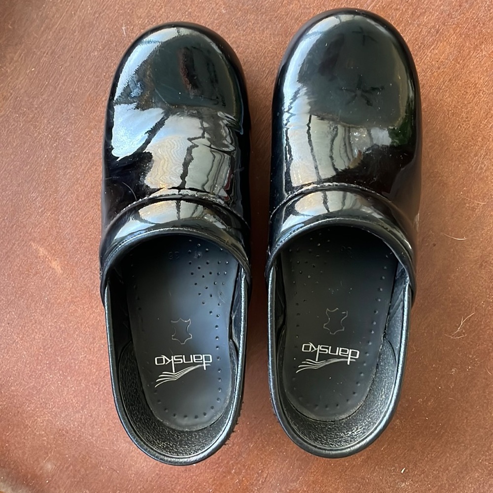 Black Patent Leather Dansko Clogs - Size 36